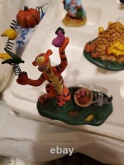 Disney Pooh Village d'Halloween Spooktacular Accessoires Figurines 8 pcs Rare.