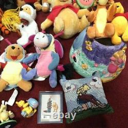 Disney Pooh Winnie The Pooh Vintage Hat Box Circle 16 Full Of Pooh Stuff(25)