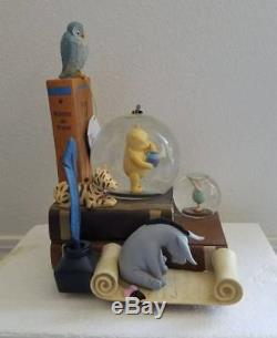 Disney Store Winnie L'ourson 80 Ans Serre-livres Musical Snowglobe Eau Globe De Neige