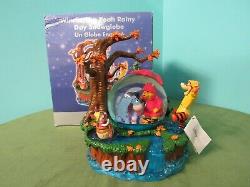 Disney Store Winnie The Pooh Rainy Day Music Box Snow-globe Avec Boîte Originale