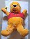 Disney Store Winnie L'ourson 36 Jumbo GÉant En Peluche Ours Abeille Nez