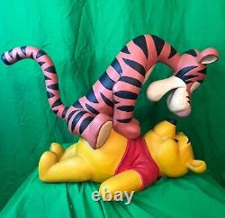 Disney WINNIE THE POOH & TIGGER Statue Big Fig 16 x 23 x 11 TRÈS RARE Vintage