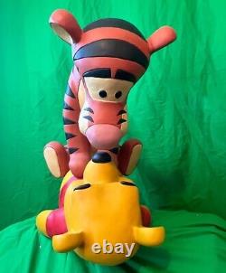 Disney WINNIE THE POOH & TIGGER Statue Big Fig 16 x 23 x 11 TRÈS RARE Vintage