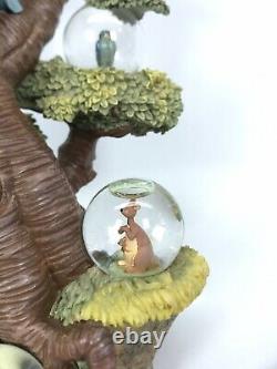 Disney Winnie L’ourson Avec Plusieurs Mini Globes De Neige 75e Anniversaire. Lire
