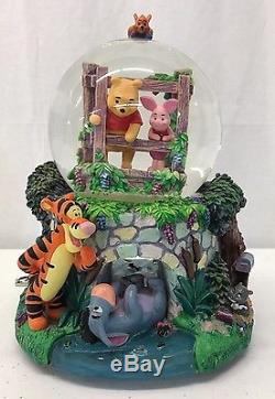 Disney Winnie L'ourson Bridge Snowglobe (snow Globe) Boîte À Musique Livraison Gratuite