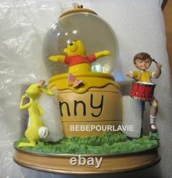 Disney Winnie l’Ourson Globe musical pailleté anniversaire par Bradford Exchange