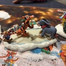 Disney Winnie l’Ourson Noël dans la Forêt des Cent Acres éclairé READ