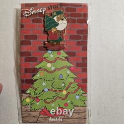 Disney Winnie l’Ourson Père Noël des pays autour du monde lot de 12 pins neufs