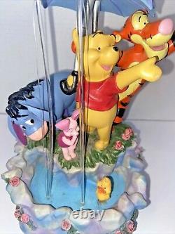 Disney's Collectionnable Winnie The Pooh And Friends Fontaine D'eau De Pluie Musicale