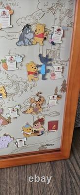 Ensemble complet de pins mensuels de Winnie l'Ourson dans le Bois des Cent Acres avec cadre