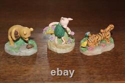 Ensemble de 22 figurines Winnie l'Ourson de Disney LENOX et étagère pour pot de miel #S29