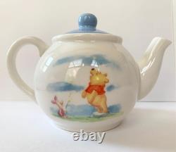 Ensemble de théière Winnie l'Ourson (4,33x4,72)/Tasse2 (3,54x2,16)/Soucoupe2 (5,7) Pooh