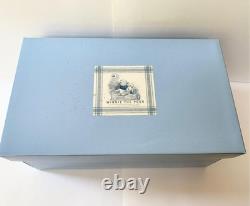 Ensemble de théière Winnie l'Ourson (4,33x4,72)/Tasse2 (3,54x2,16)/Soucoupe2 (5,7) Pooh