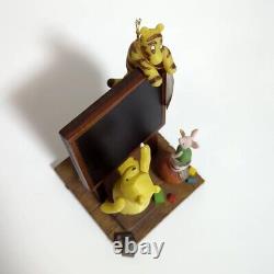 Figurine Disney Winnie l'Ourson Classique Tableau Noir