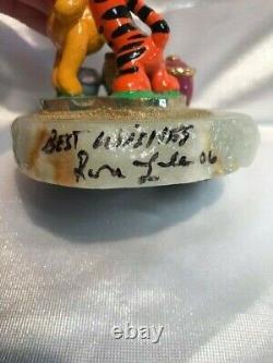 Figurine Disney Winnie l'Ourson et Tigrou signée par Ron Lee