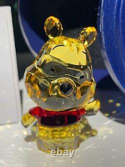 Figurine Winnie l'Ourson Disney en cristal Swarovski de 2010, dans sa boîte d'origine