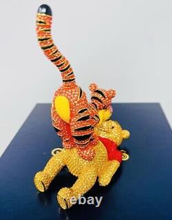 Figurine en Édition Limitée de 500 Exemplaires des Frères Arribas Winnie l'Ourson et Tigrou