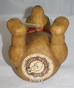 Figurine en bois articulée de Winnie l'ourson de Walt Disney avec étiquette accrochée - Charpente Vtg