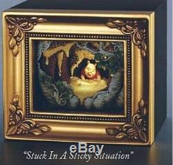 Galerie Disney De Lumière Par Olszewski Winnie L'ourson Stuck In A Sticky Situation