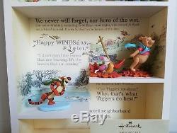 Hallmark Winnie The Pooh Vitrine Avec Tous Les 9 Figurines Incluses Ensemble Complet