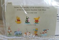 Hallmark Winnie The Pooh Vitrine Avec Tous Les 9 Figurines Incluses Ensemble Complet