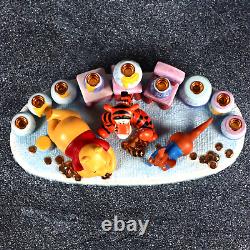 Hanoukka Menorah Judaica en porcelaine Vtg Winnie l'Ourson Tigger Roo des années 90 en parfait état.