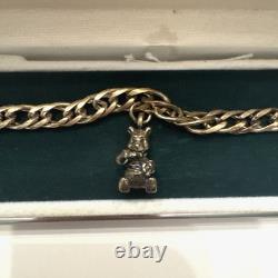 La collection Disney Store bracelet charm Winnie l’Ourson édition limitée vintage