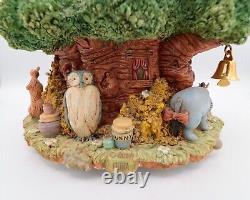 La maison musicale rare de l'arbre de Disney Winnie l'ourson et ses amis Globe de neige - À LIRE