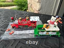 La ville de Hawthorne Village HO Train 2 Pc Pooh Hundred Acre Wood Christmas Express Tigger