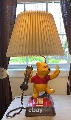 Lampe téléphone Disney Winnie l'ourson vintage 1964 avec abat-jour, peu utilisée
