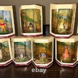 Le Petit Royaume de Disney: Figurines de Winnie l'Ourson et l'Arbre à Miel 1996 Ensemble de 9