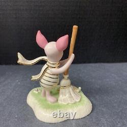Lenox Winnie Le Pooh Figurine Piglet's Clean Sweep Disney Showcase Coa