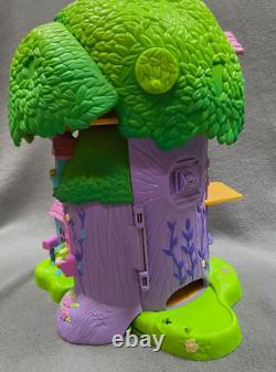 Les endroits amicaux de Winnie l'Ourson : des journées délicieuses, la maison dans l'arbre, le jardin, la cuisine et plus encore, 1999