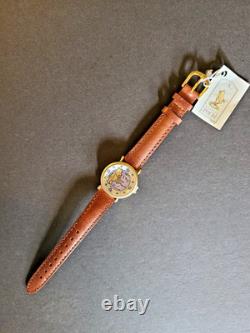 Montre en cuir étroite Disney Classic Winnie l'Ourson dans sa boîte d'origine avec nouvelle batterie