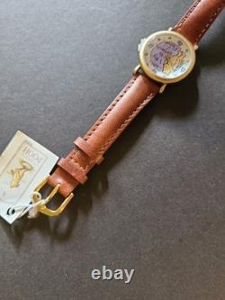 Montre en cuir étroite Disney Classic Winnie l'Ourson dans sa boîte d'origine avec nouvelle batterie