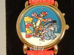 New Disney Holiday Christmas Musical Winnie L'ourson Tigrou Eeyore Porcinet Montre