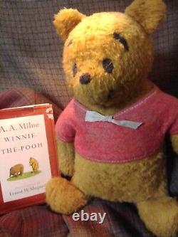 Ours en peluche Winnie l'Ourson vintage des années 1950, avec le livre PooBear vintage de A. A. Milne