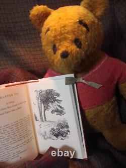 Ours en peluche Winnie l'Ourson vintage des années 1950, avec le livre PooBear vintage de A. A. Milne