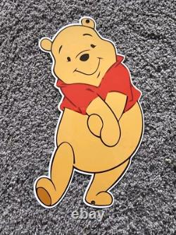 Panneau en métal lourd vintage du personnage de dessin animé Winnie l'Ourson 12x 7 pouces