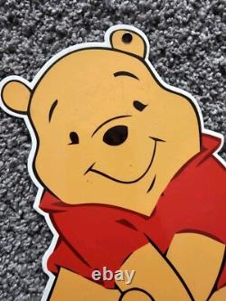 Panneau en métal lourd vintage du personnage de dessin animé Winnie l'Ourson 12x 7 pouces