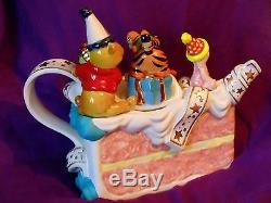 Paul Cardew Disney Vitrine Winnie The Pooh Gâteau D'anniversaire Grande Théière L / E