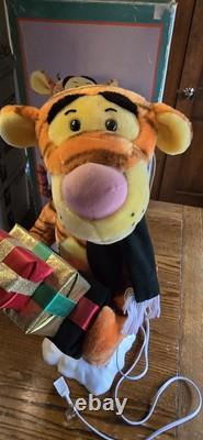 RARE Tigger 1995 VTG Noël Chez Nous FIGURINE ANIMÉE MUSICALE DISNEY STORE