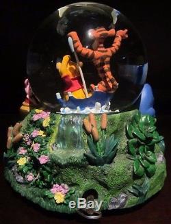 Rare Disney Winnie L'ourson Porcinet Tigrou Bourriquet Raining Snowglobe Music Box