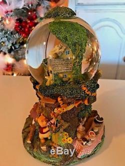 Rare Winnie L'ourson Musicale Tree House Snow Globe Disney