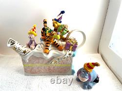 Réparation de la théière Paul Cardew Disney Showcase Winnie Pooh Birthday Cake Eeyore #251
