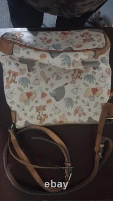 Sac bandoulière multicolore Winnie l’Ourson Disney Dooney & Bourke de petite taille