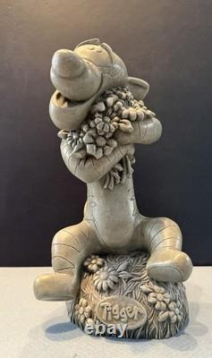 Statue de jardin lourde en figurine Tigger de Disney Cygne Blanc Winnie l'Ourson Rare 9