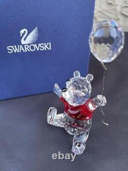 Swarovski Disney Winnie l'Ourson avec Ballon Figurine en Cristal Retraité #905678