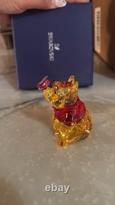 Swarovski Disney Winnie l'Ourson avec Papillon Article# 5282928 Retiré