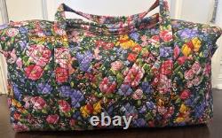 Vera Bradley & Disney WINNIE THE POOH PRINTEMPS Grand Sac de Voyage Original EXACT